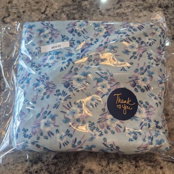 Fabric, Light Blue/Lavender/White Floral Poly Spandex Knit 65" x 2 yds, Vintage - Picture 3 of 4